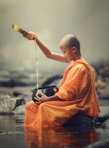 Local culture of bouddhisme in Koh Samui. You will have the opportunity to enjoy heavenly beaches, contemplate breathtaking views and immerse yourself in the local culture.